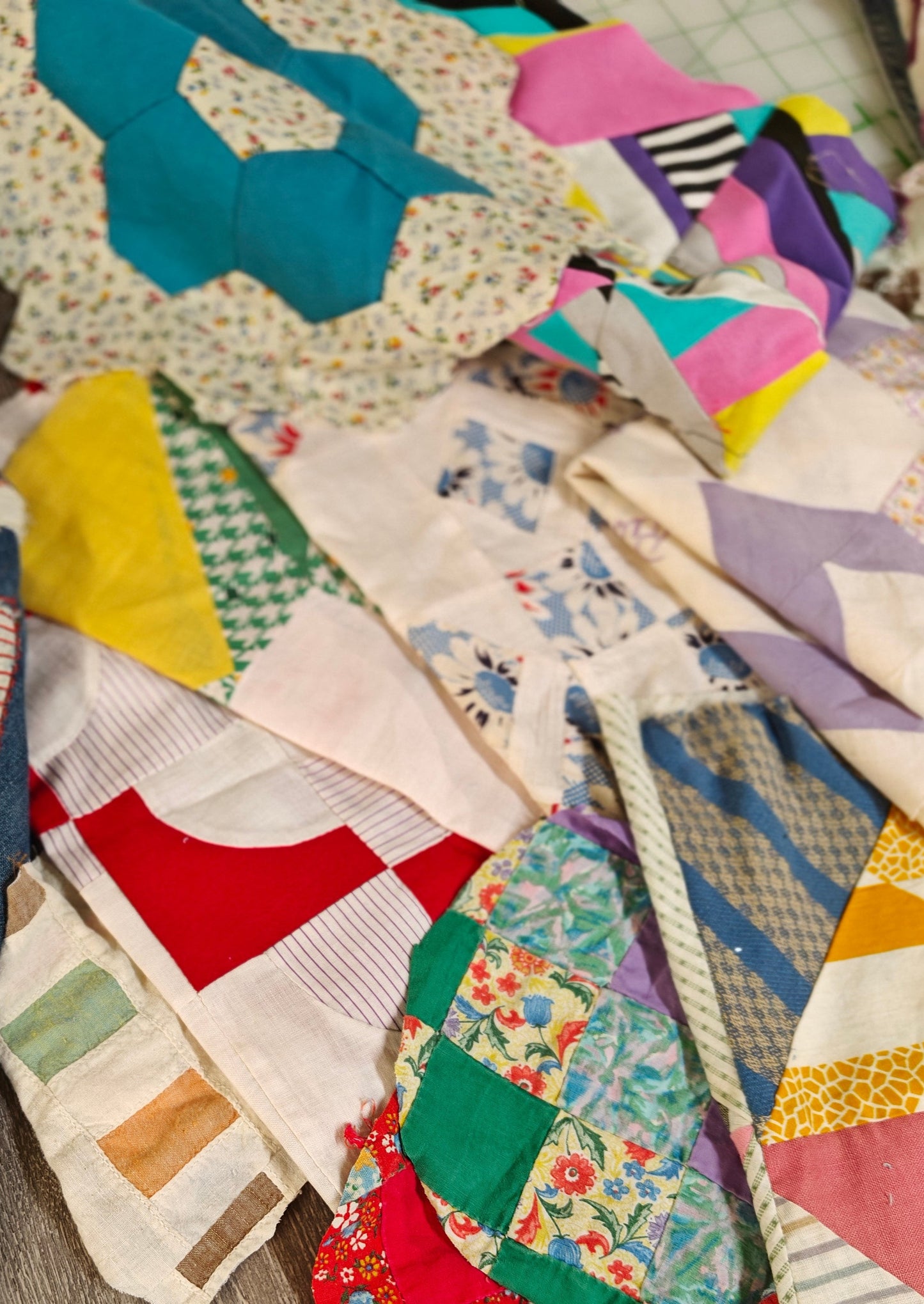 QuiltCon Scrappy Patchwork Embroidery Kits