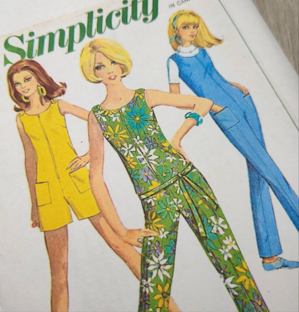 Simplicity 7133 Size 12 Bust 32 Vintage