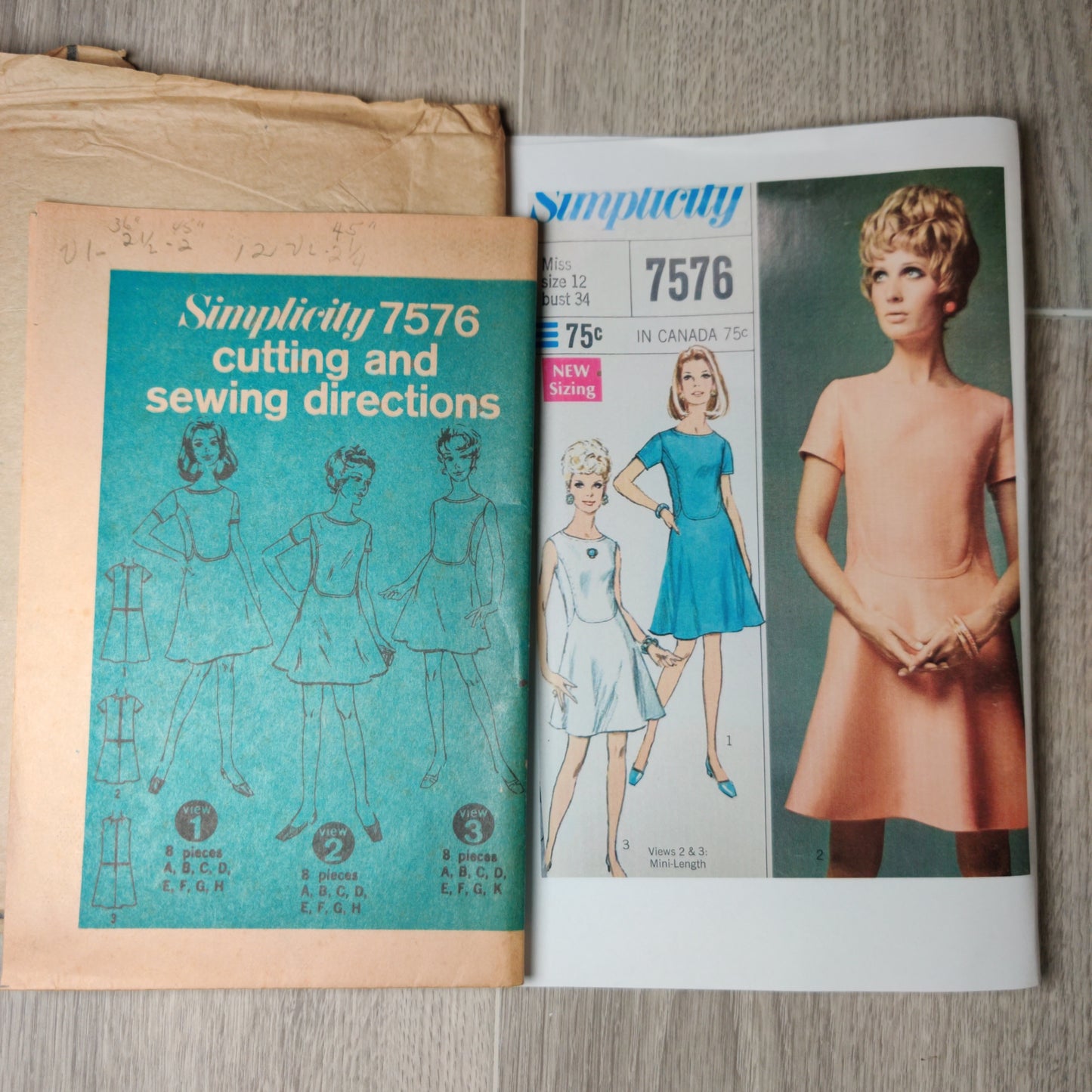 Simplicity 7576 Size 12 Bust 34 Vintage