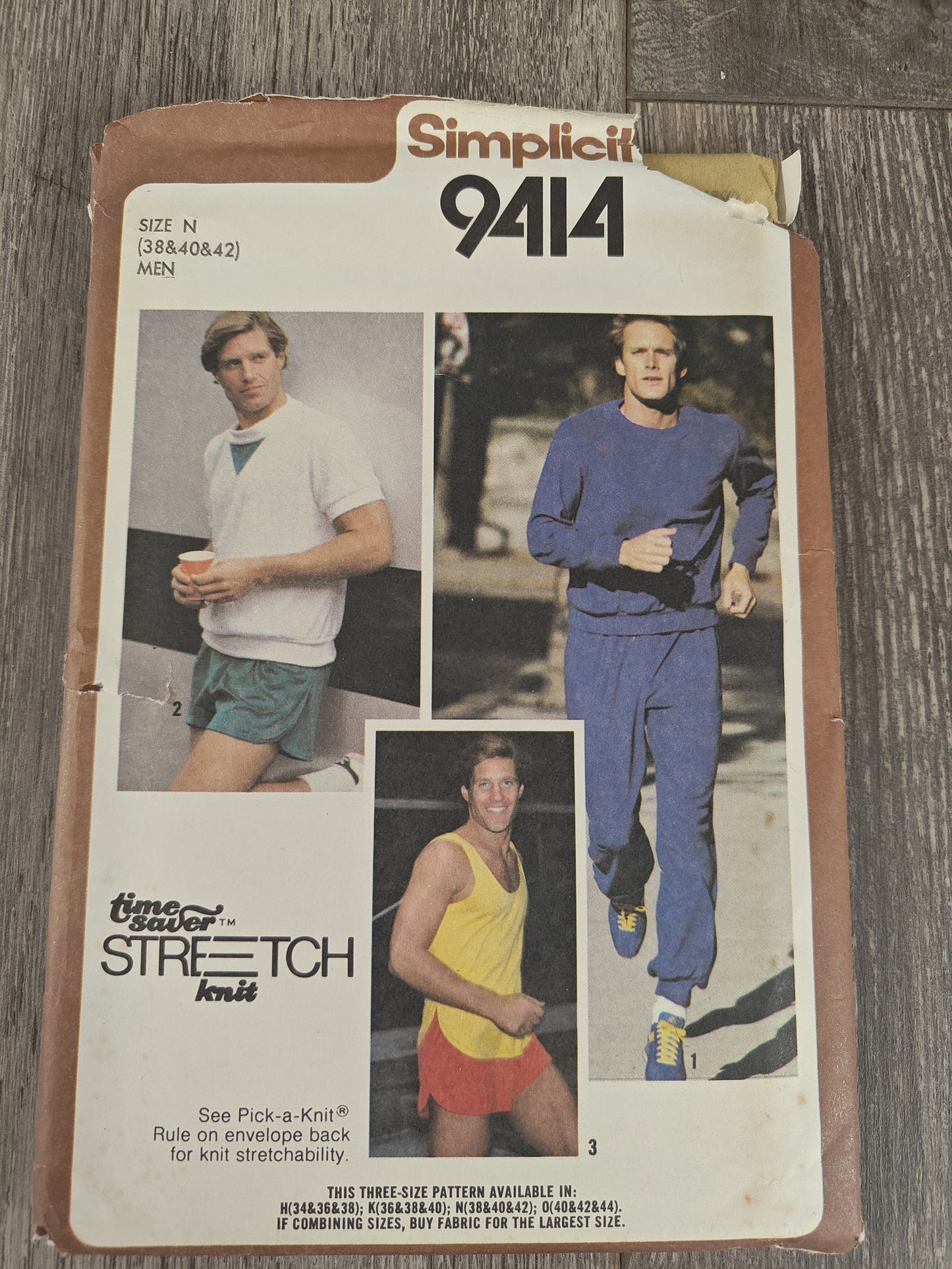 Simplicity 9414 Pullover Top Tanktop Sweatpants and Shorts