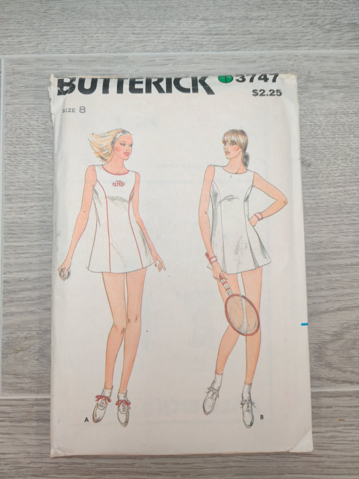 Butterick 3747 Size 8