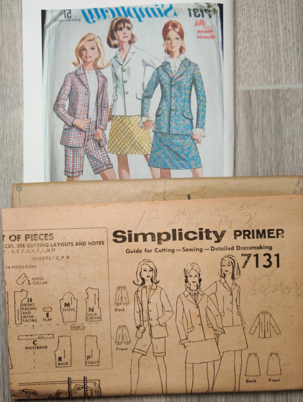Simplicity 7131 Size 12 Bust 32 Vintage