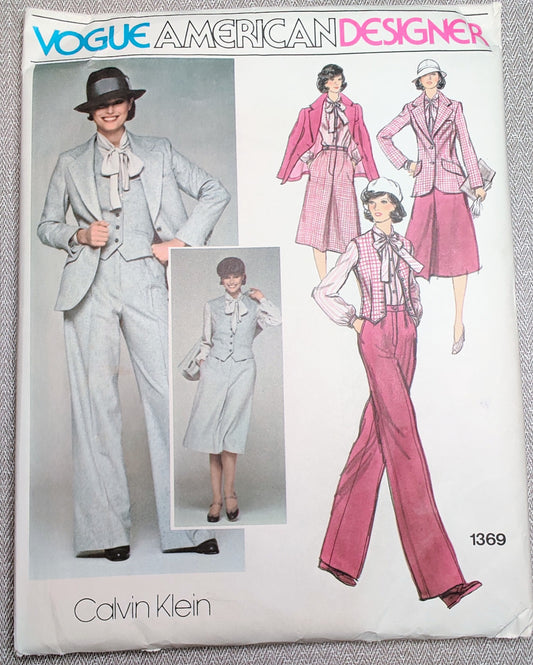 Vogue 1369 Calvin Klein Size 12
